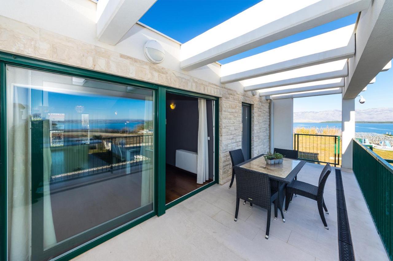 Queen Beach Apartments Nin Exteriér fotografie