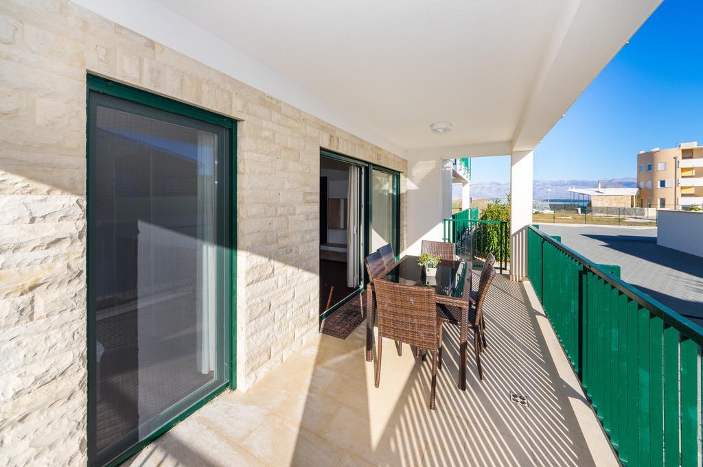 Queen Beach Apartments Nin Exteriér fotografie