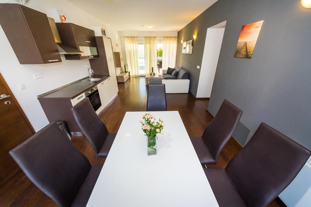Queen Beach Apartments Nin Exteriér fotografie